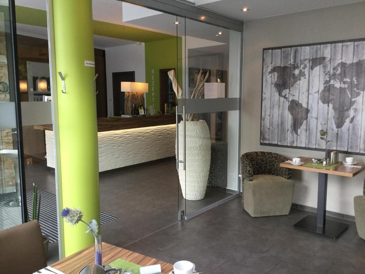 Radlon Fahrrad-Komfort-Hotel Waren  Esterno foto